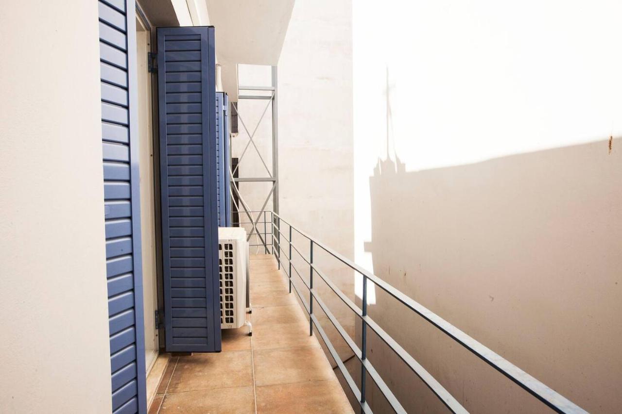 Pagrati Hilton Location Bentzi Family Suite 5 Athen Eksteriør billede