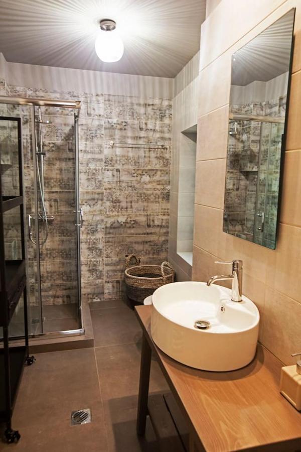 Pagrati Hilton Location Bentzi Family Suite 5 Athen Eksteriør billede